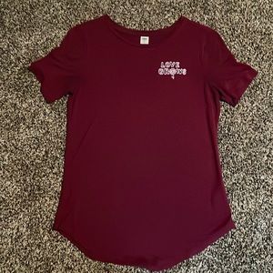 Women’s Old Navy “Love Grows” graphic tee, size xs
